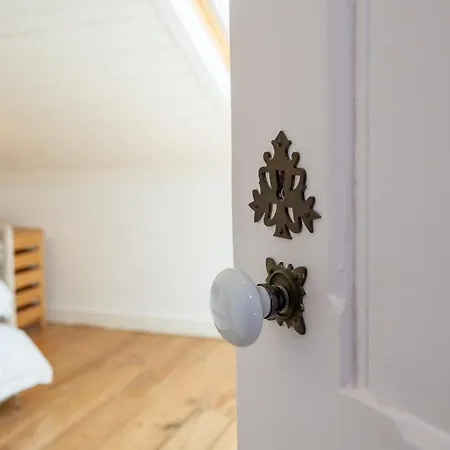 Charming House - By Smarthomes *