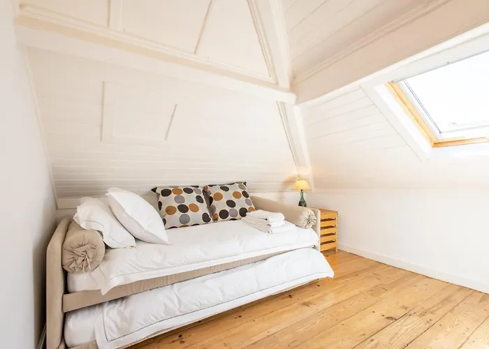 Charming House - By Smarthomes Hébergement de vacances São Martinho do Porto