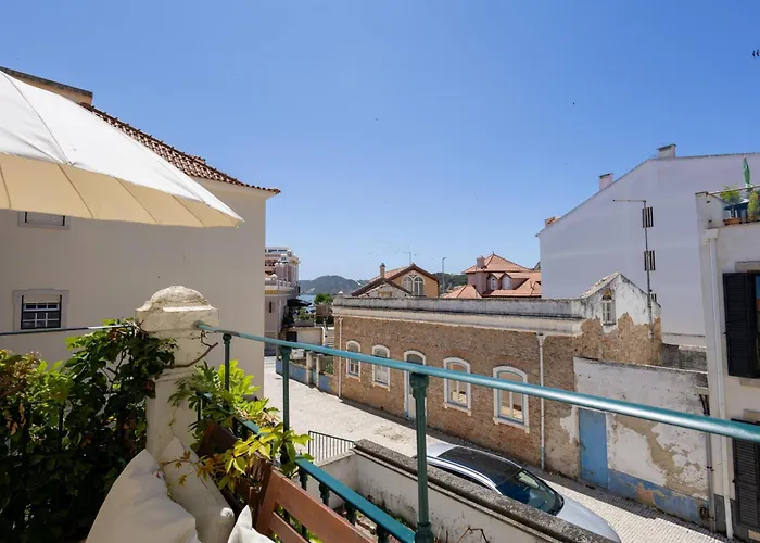 Charming House - By Smarthomes Hébergement de vacances *